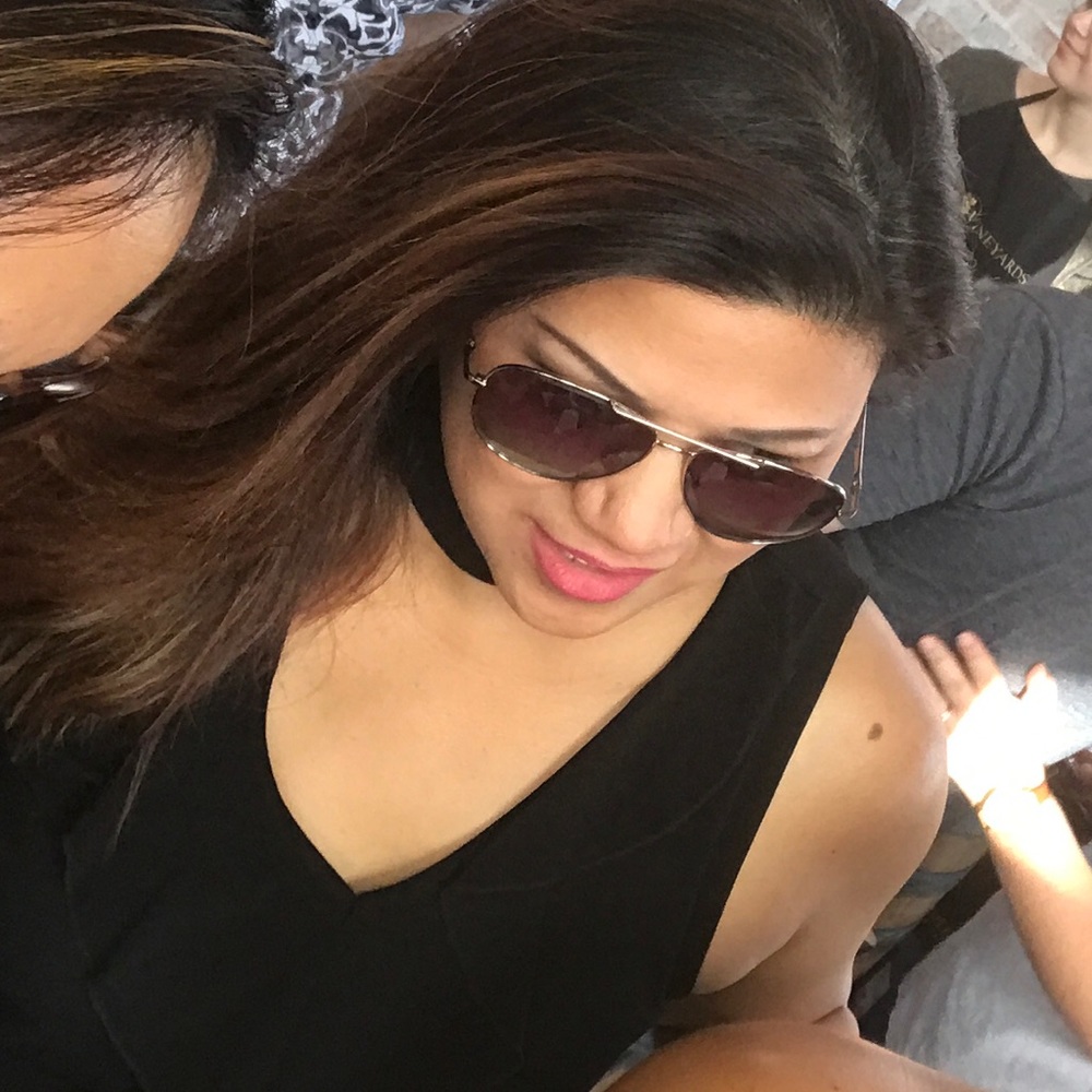 Meet your Posher, Deborah